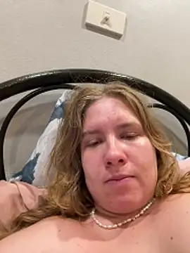 fluffy bunnyxxx online show from 31, 3, 2026