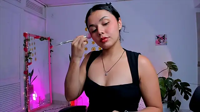 Kaoriyoshii online show from 7, 10, 2025