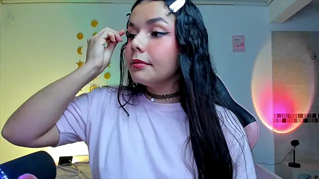 Kaoriyoshii online show from 19, 11, 2025