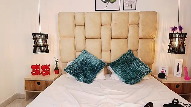 AdharaSmithh online show from 20, 3, 2025