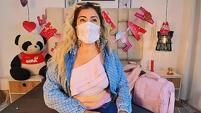 AdharaSmithh online show from 18, 9, 2025