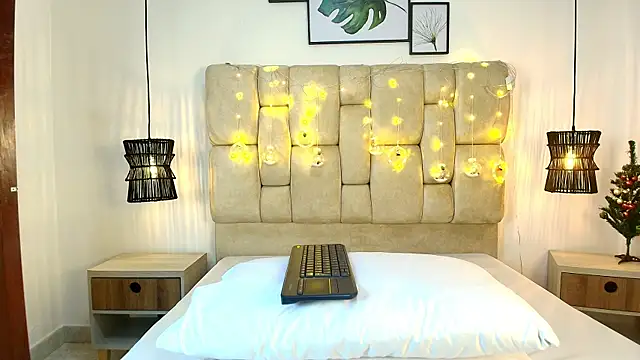 AdharaSmithh online show from 8, 1, 2026