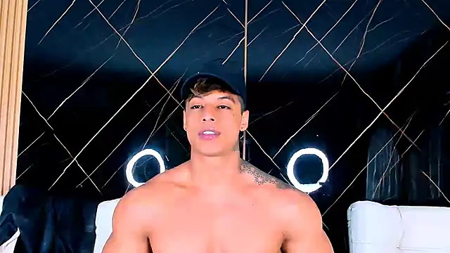 Owen Muzcle online show from 8, 10, 2025