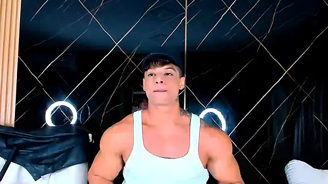 Owen Muzcle online show from 3, 10, 2025