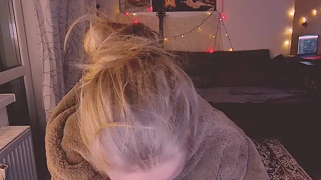 KatiKate online show from 18, 2, 2025