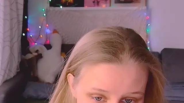 KatiKate online show from 4, 3, 2025