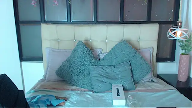 ShyVibes  online show from 15, 10, 2025