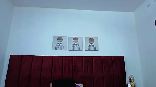 selena castillo online show from 15, 1, 2026