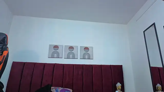 selena castillo online show from 22, 10, 2025