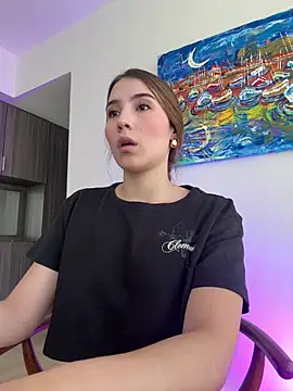 SophieRaily  online show from 24, 2, 2025