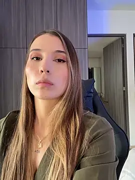 SophieRaily  online show from 12, 9, 2025