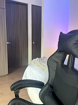 SophieRaily  online show from 19, 9, 2025