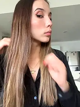 SophieRaily  online show from 10, 9, 2025