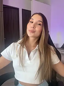 SophieRaily  online show from 24, 10, 2025