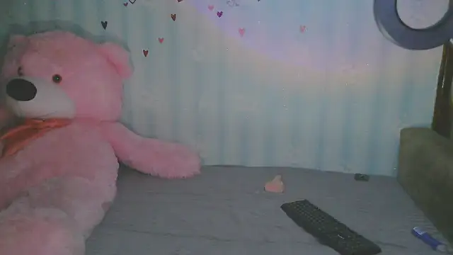 Snapshot of DreamKarina chatting on 13, 3, 2025 DreamKarina online show from 13, 3, 2025