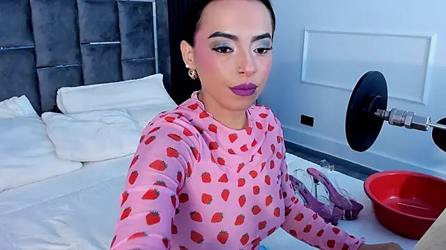 MiiaaMoonroee online show from 12, 9, 2025