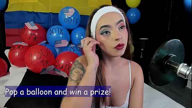 Snapshot of MiiaaMoonroee chatting on 4, 7, 2026 MiiaaMoonroee online show from 4, 7, 2026