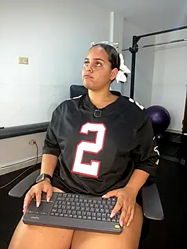 Violetrousse online show from 5, 10, 2025