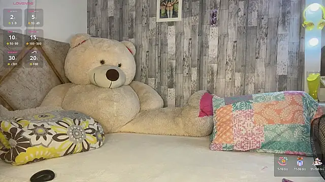 Violetrousse online show from 25, 10, 2025