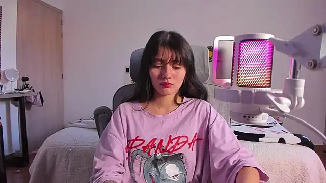 Snapshot of Sakito_Tokio chatting on 28, 10, 2025 Sakito Tokio online show from 28, 10, 2025