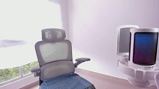 Snapshot of Sakito_Tokio chatting on 15, 12, 2025 Sakito Tokio online show from 15, 12, 2025