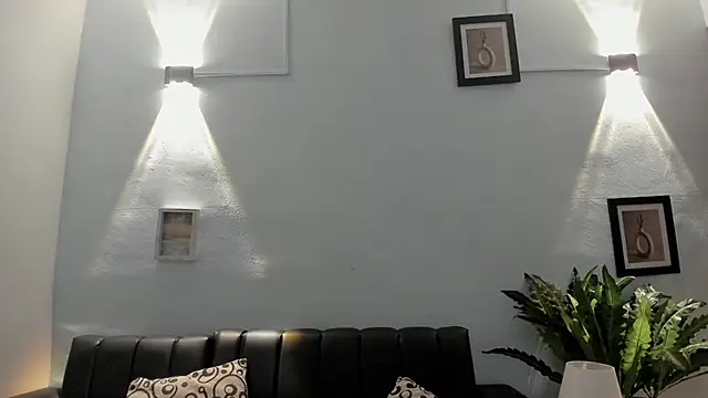 Mia petite01 online show from 14, 11, 2025