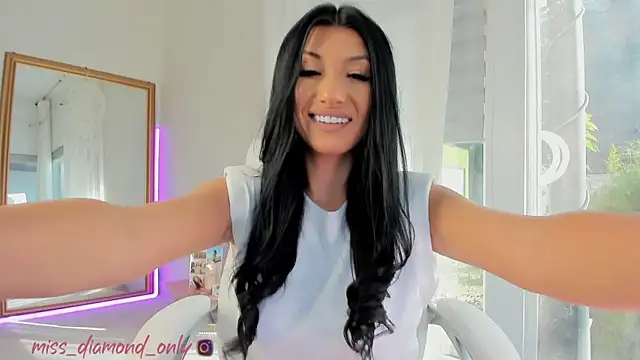 missdiamond  online show from 14, 9, 2025