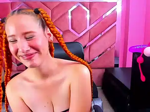 Nami Curls online show from 28, 2, 2025