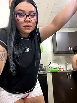 alissonfernandez  online show from 11, 9, 2025