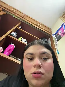 alissonfernandez  online show from 2, 4, 2026