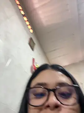 alissonfernandez  online show from 1, 10, 2025