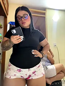 alissonfernandez  online show from 4, 12, 2025