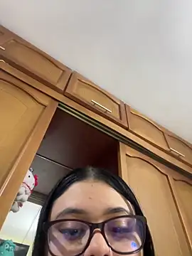 alissonfernandez  online show from 29, 10, 2025