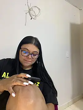 alissonfernandez  online show from 26, 4, 2026