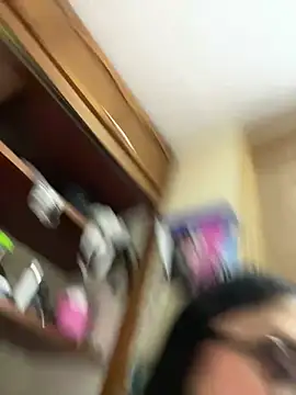 Snapshot of alissonfernandez_ chatting on 4, 3, 2026 alissonfernandez online show from 4, 3, 2026