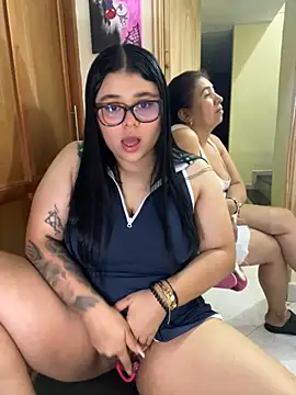 alissonfernandez  online show from 11, 11, 2025