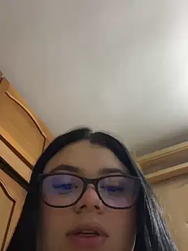 alissonfernandez  online show from 26, 11, 2025