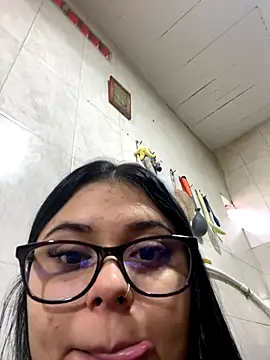 alissonfernandez  online show from 21, 9, 2025