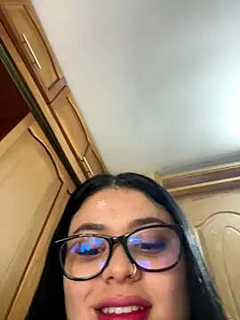 alissonfernandez  online show from 28, 11, 2025