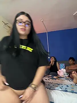 Snapshot of alissonfernandez_ chatting on 8, 2, 2026 alissonfernandez online show from 8, 2, 2026