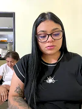 alissonfernandez  online show from 10, 9, 2025