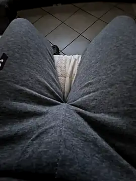 Snapshot of HardWolf2024 chatting on 11, 10, 2025 HardWolf2024 online show from 11, 10, 2025