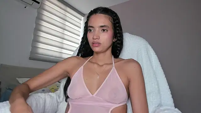 Snapshot of Ninamirley chatting on 30, 9, 2025 Ninamirley online show from 30, 9, 2025