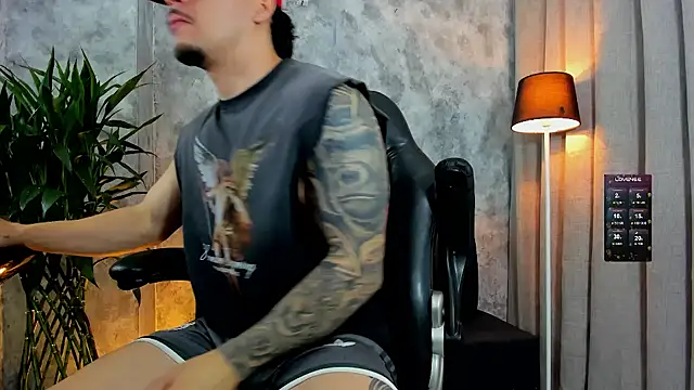 boyc022  online show from 25, 11, 2025