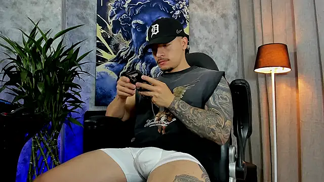 boyc022  online show from 13, 10, 2025