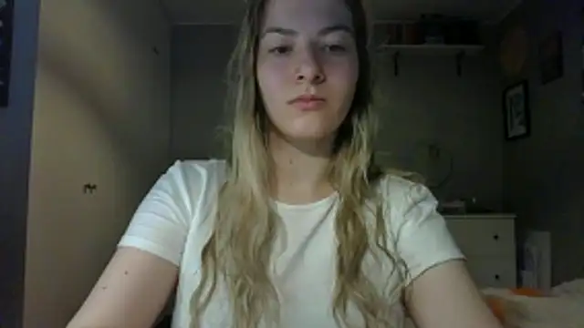 Snapshot of ROSIEx_sweet chatting on 28, 10, 2025 ROSIEx sweet online show from 28, 10, 2025