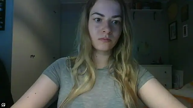 Snapshot of ROSIEx_sweet chatting on 13, 7, 2026 ROSIEx sweet online show from 13, 7, 2026
