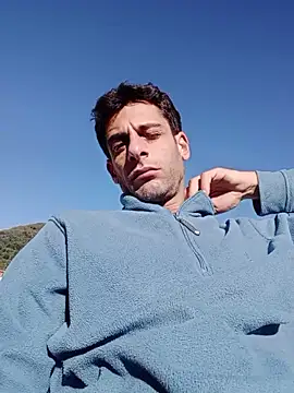 MrTamburine22 online show from 5, 11, 2025