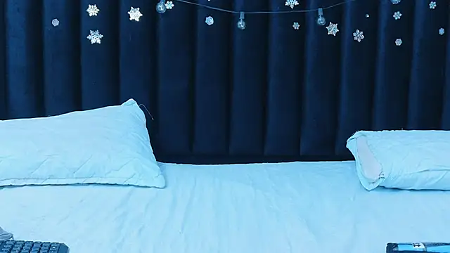 hornybarelylegalgirl online show from 14, 12, 2025