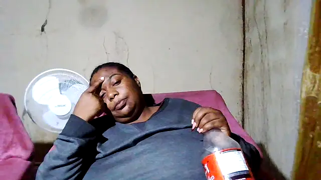 Snapshot of bustyboobs6 chatting on 12, 9, 2025 bustyboobs6 online show from 12, 9, 2025